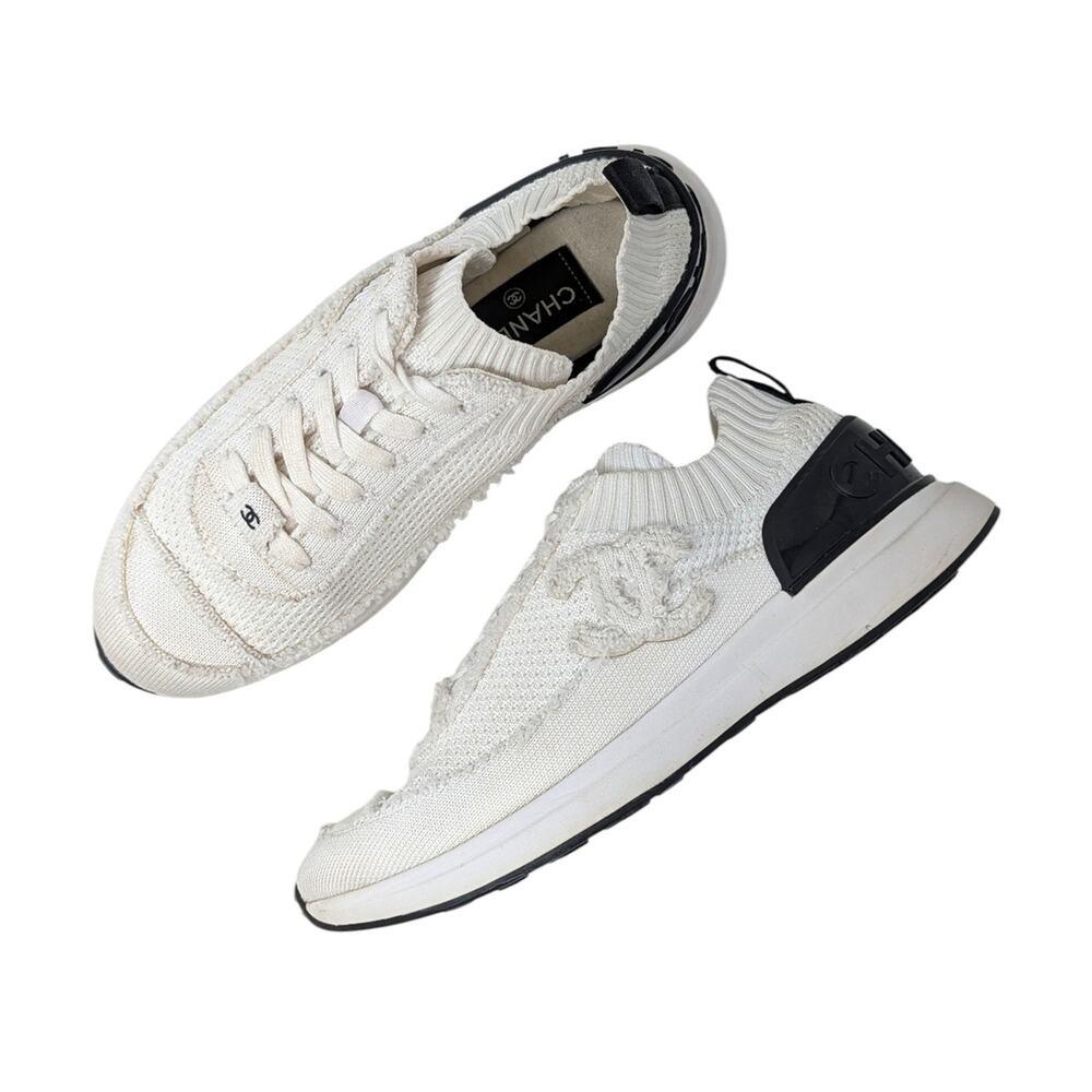 Chanel 2021 CC Logo Knit Sneakers Slip On White Black Athletic 39.5 | 9 | 8.5